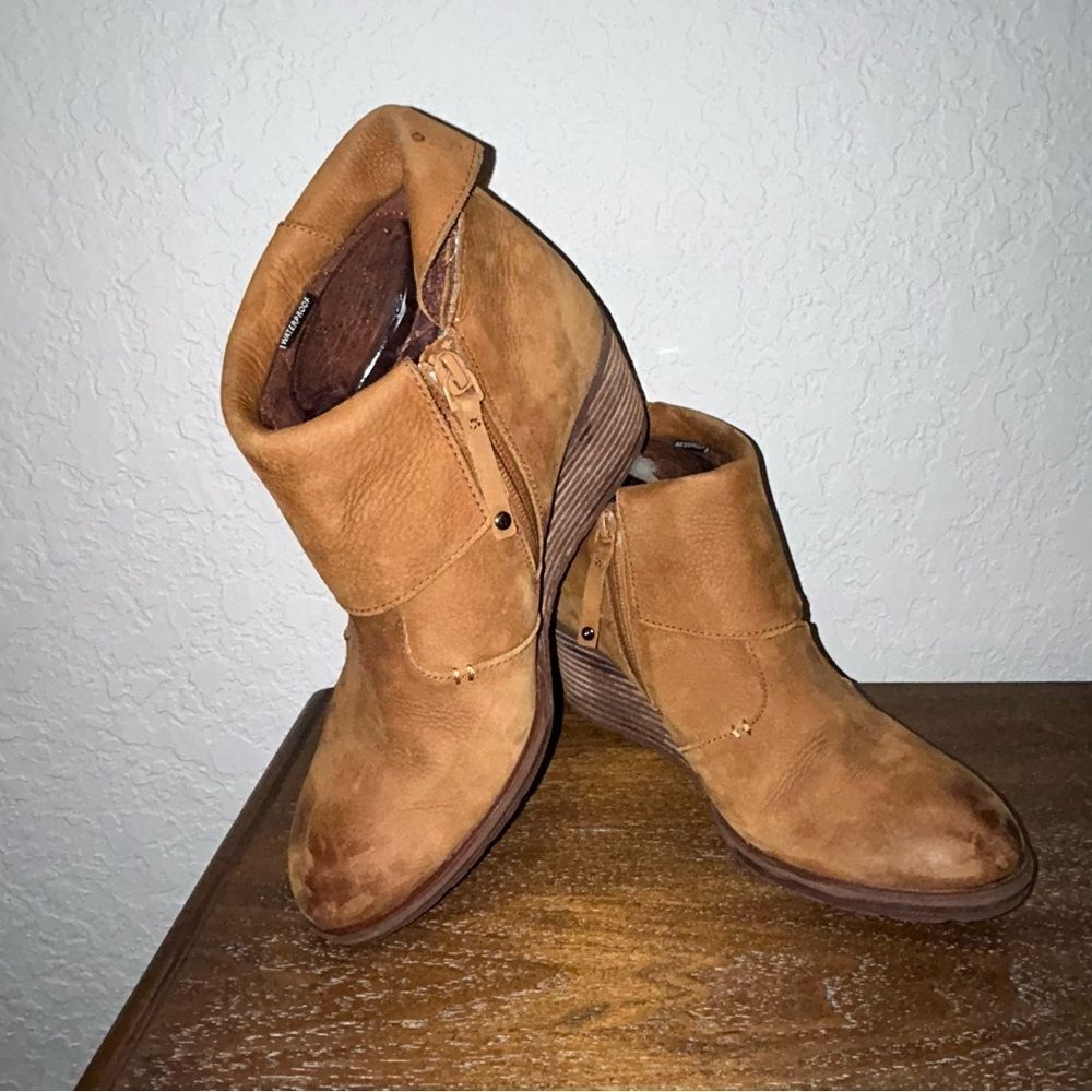 The North Face Bridgeton Leather Waterproof Wedge Ankle Bootie Boots